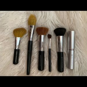 Bare Essentials Make up Brushes